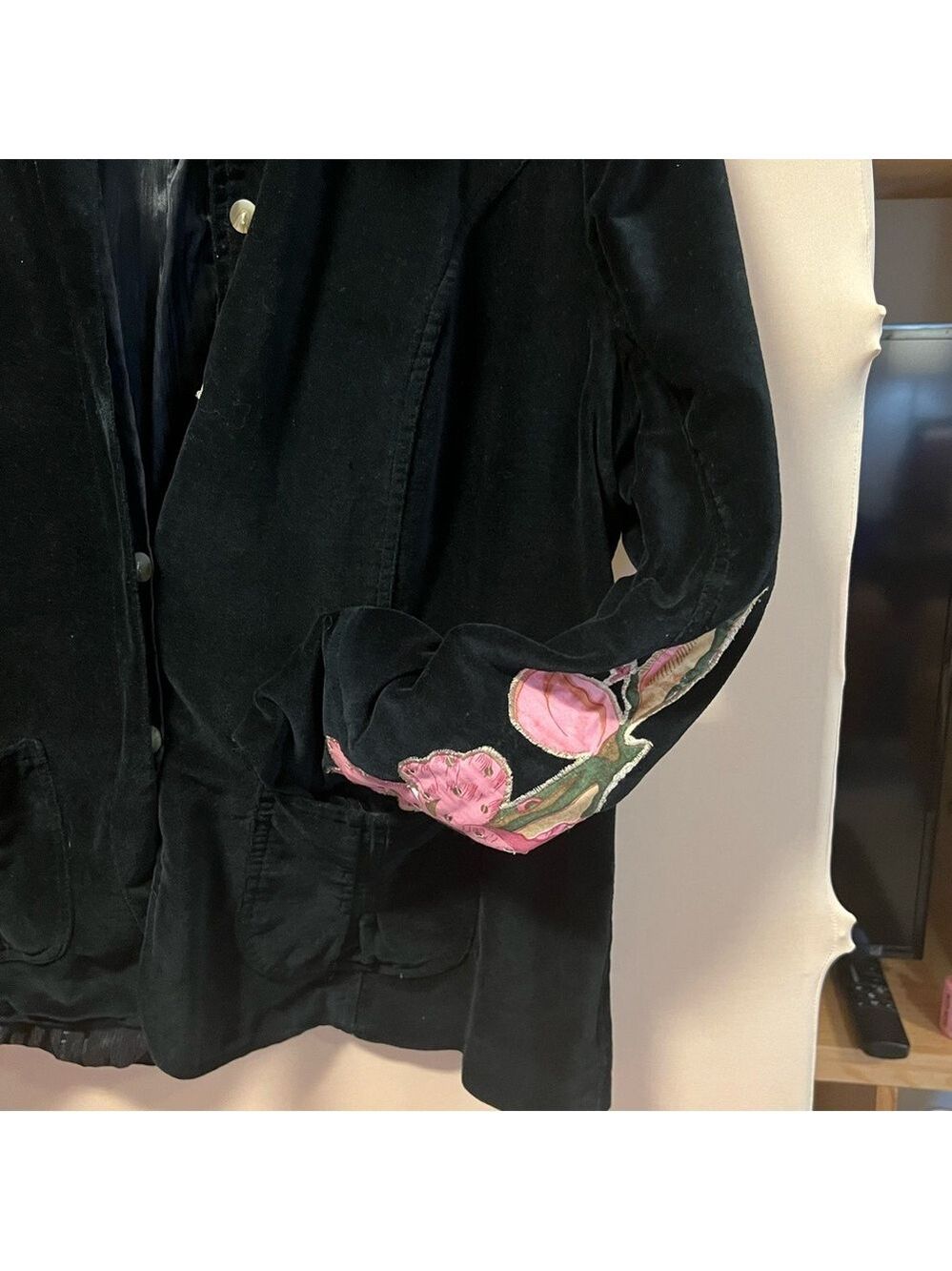 French Velvet Vintage Jacket - Picture 4 of 9